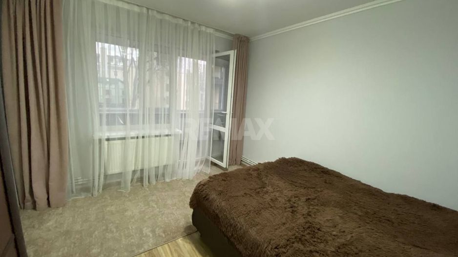 Apartament de închiriat în inima Chișinăului! - Poză 11