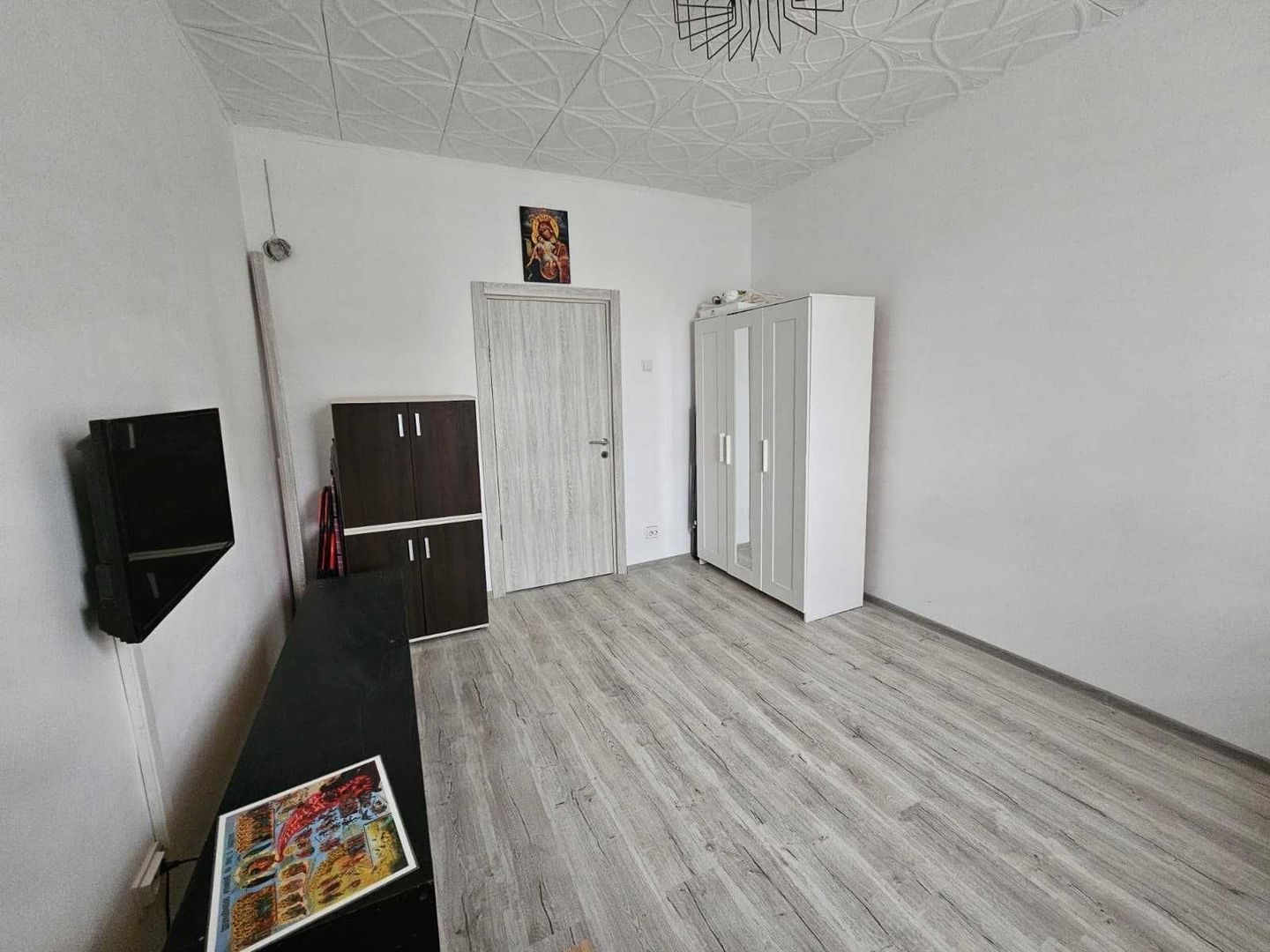Garsoniera gata de mutare Bd. Iuliu Maniu, 5 min metrou Preciziei - Poză 3