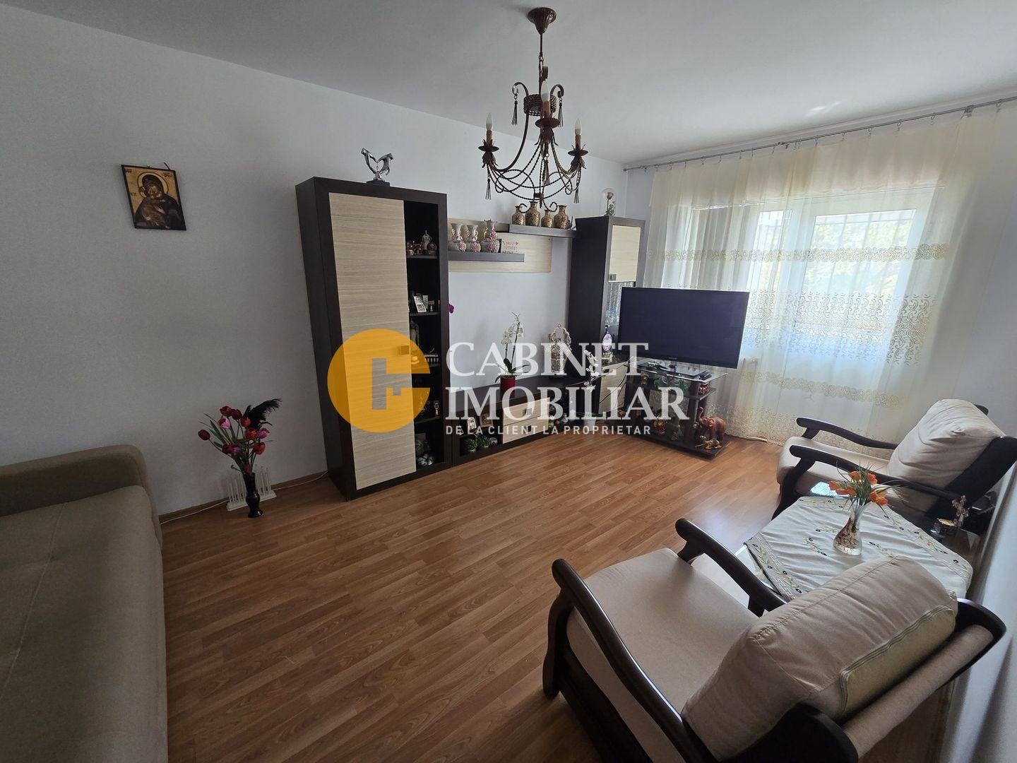 De vânzare apartament 3 camere – Tg Cucu - Poză 3