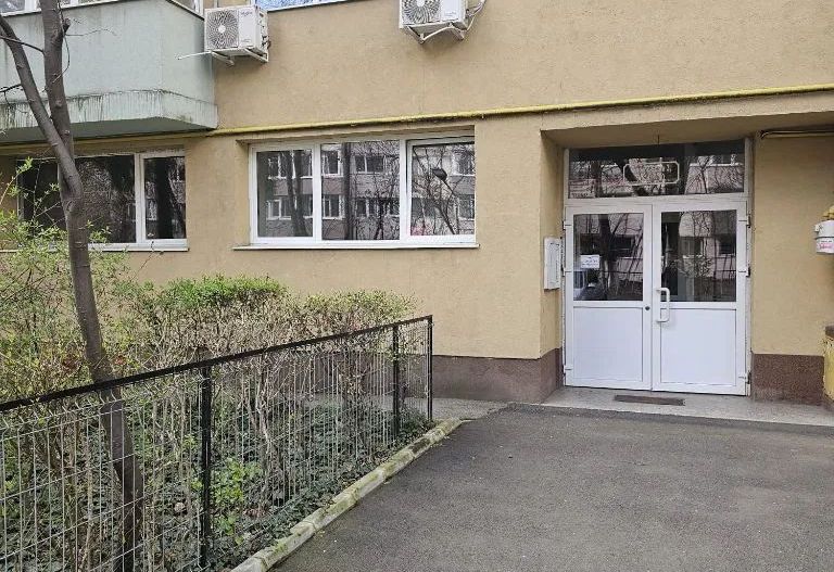 Apartament 2 camere Drumul Taberei  FAVORIT - Poză 1