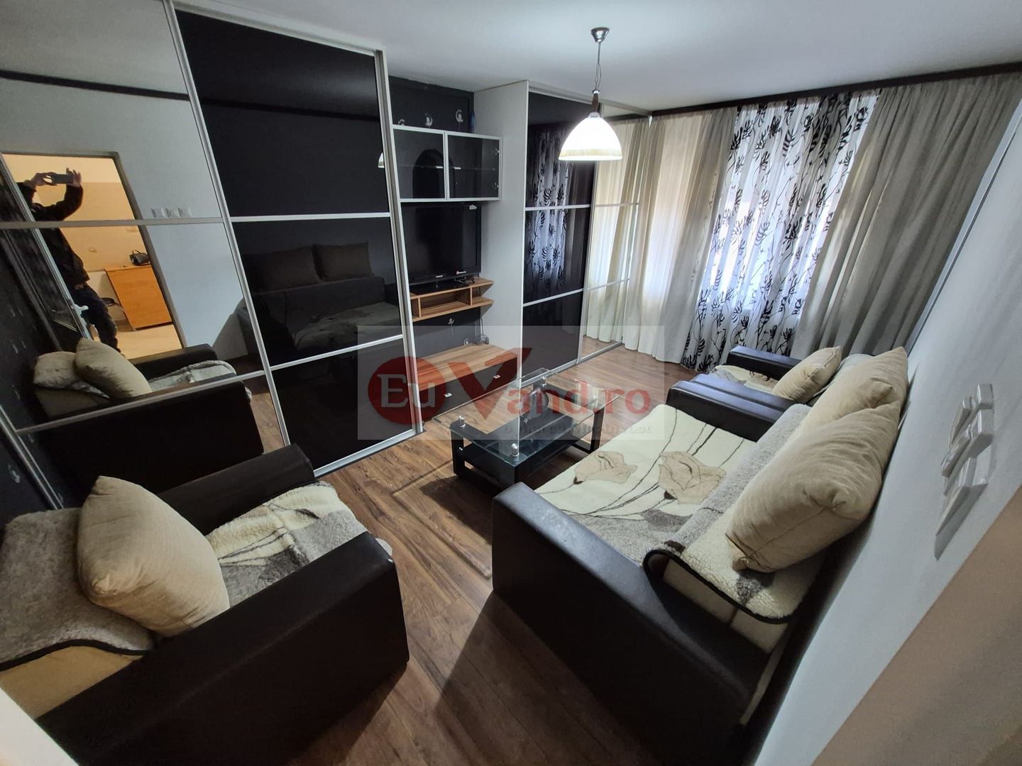 De inchiriat apartament cu 3 camere, etaj 3, Micro 16, 450 euro - Poză 3