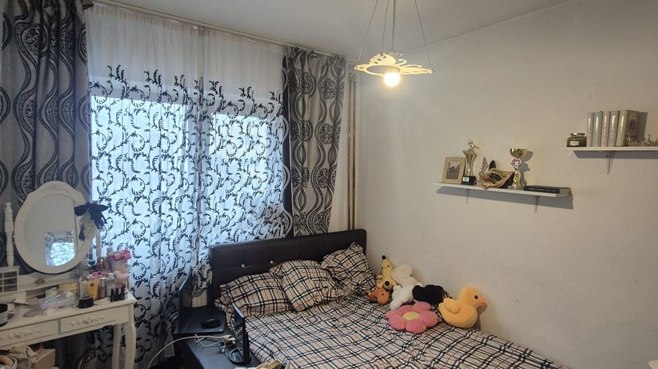 vand apartament 4 camere ,Bulevardul Tudor Vladimirescu-Iruc, etaj 2, - Poză 1