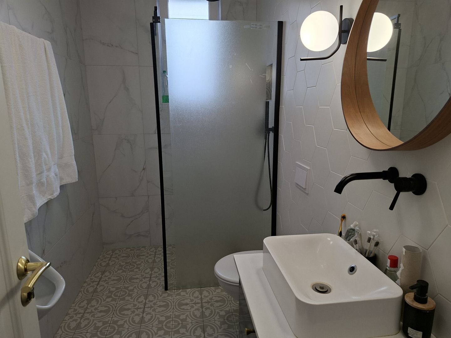 BRASADAS vinde URGENT casa 4 cam SUPERFINISATA teren 7.5 ari. - Poză 14