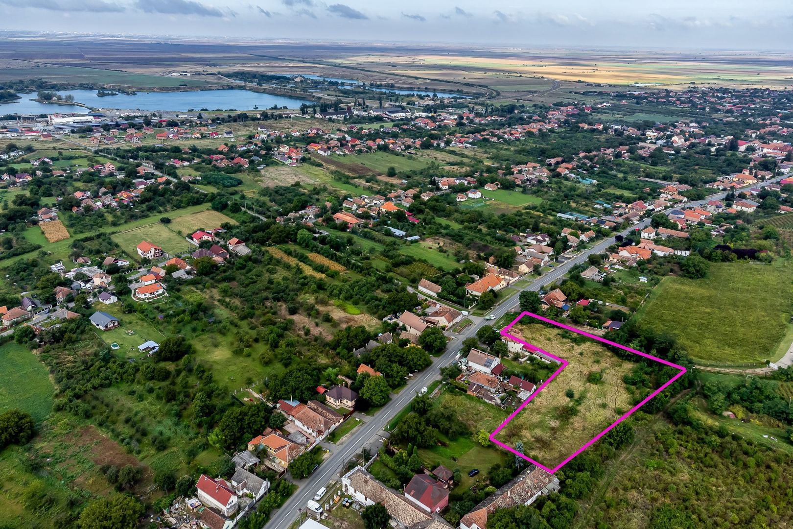 Teren de vis în Ghioroc! Stațiunea supranumită ”Litoralul Vestului” - Poză 10