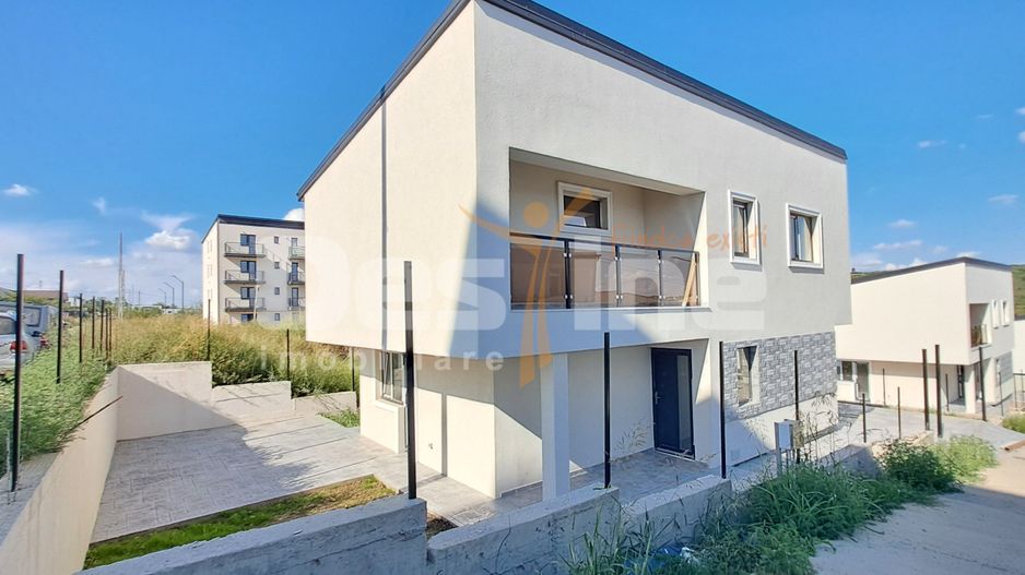 Casă individuală cu 4 camere și teren de 450 mp – Rediu - Poză 1