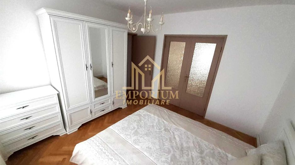 3 camere, decomandate, Parcare, Andrei Muresanu, zona Parcului Engels - Poză 2