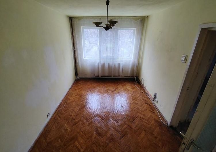 Apartament 2 Camere, Zona Cetatii, Etaj 1, Boxa inscrisa CF, Necesita renovare - Poză 3