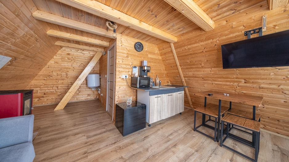 Teren 7,656 mp + Cabane tip A Frame, Fundata - Poză 9