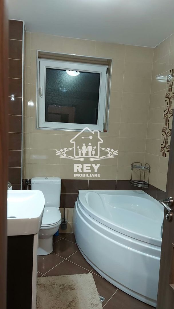 PROPRIETAR , Inchiriez apartament modern 3 camere , zona Turnisor, P privata - Poză 8