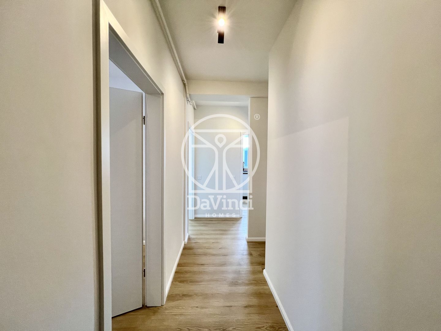 Apartament 3 camere, 2 bai, aer conditionat (NCL-37D-Mo-ap.3) - Poză 7