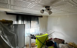 Casă de vânzare în Peștișu Mare – garaj și toate utilitățile - Poză 6