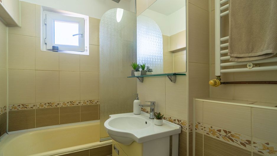Apartament 5 camere Vlaicu – Renovat, 2 băi, centrală proprie - Poză 5