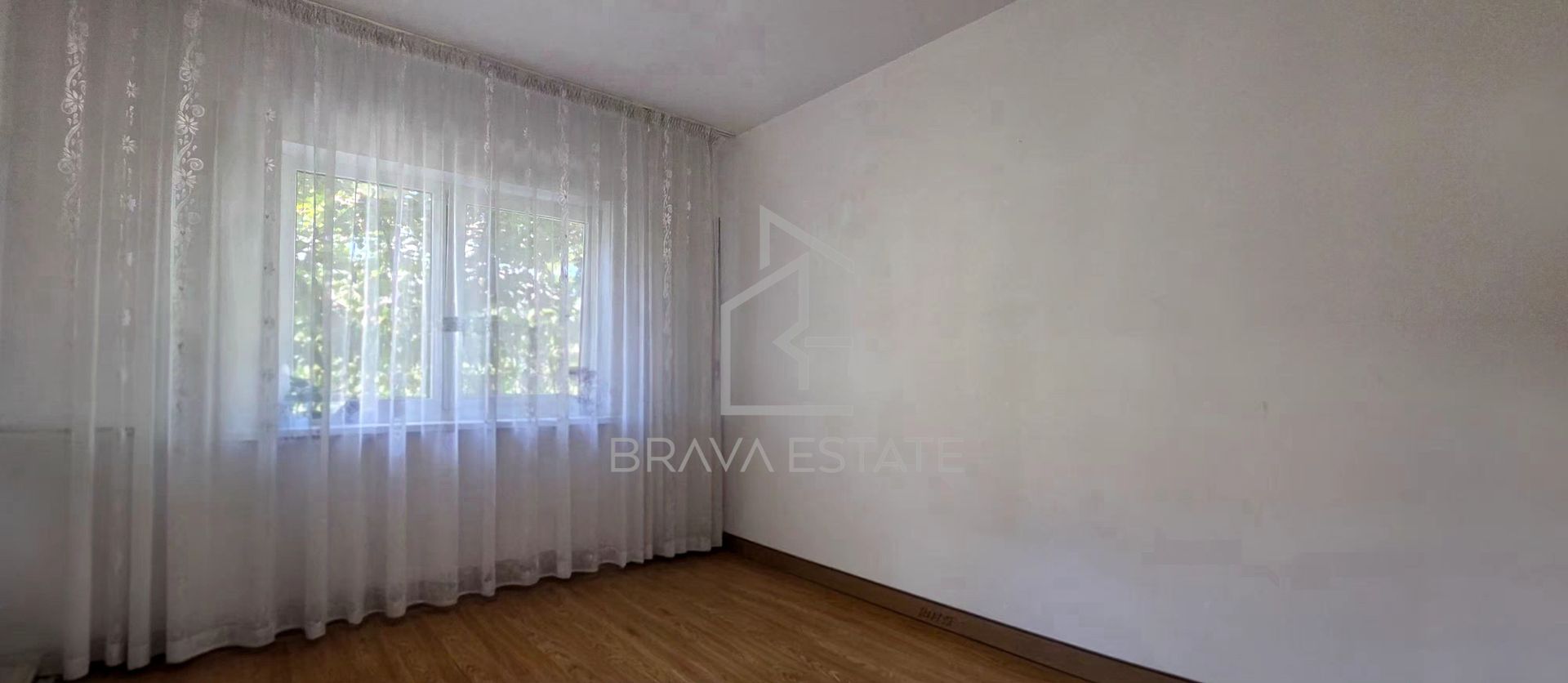 Apartament decomandat cu 4 camere în Plopilor, finisat modern - Poză 14