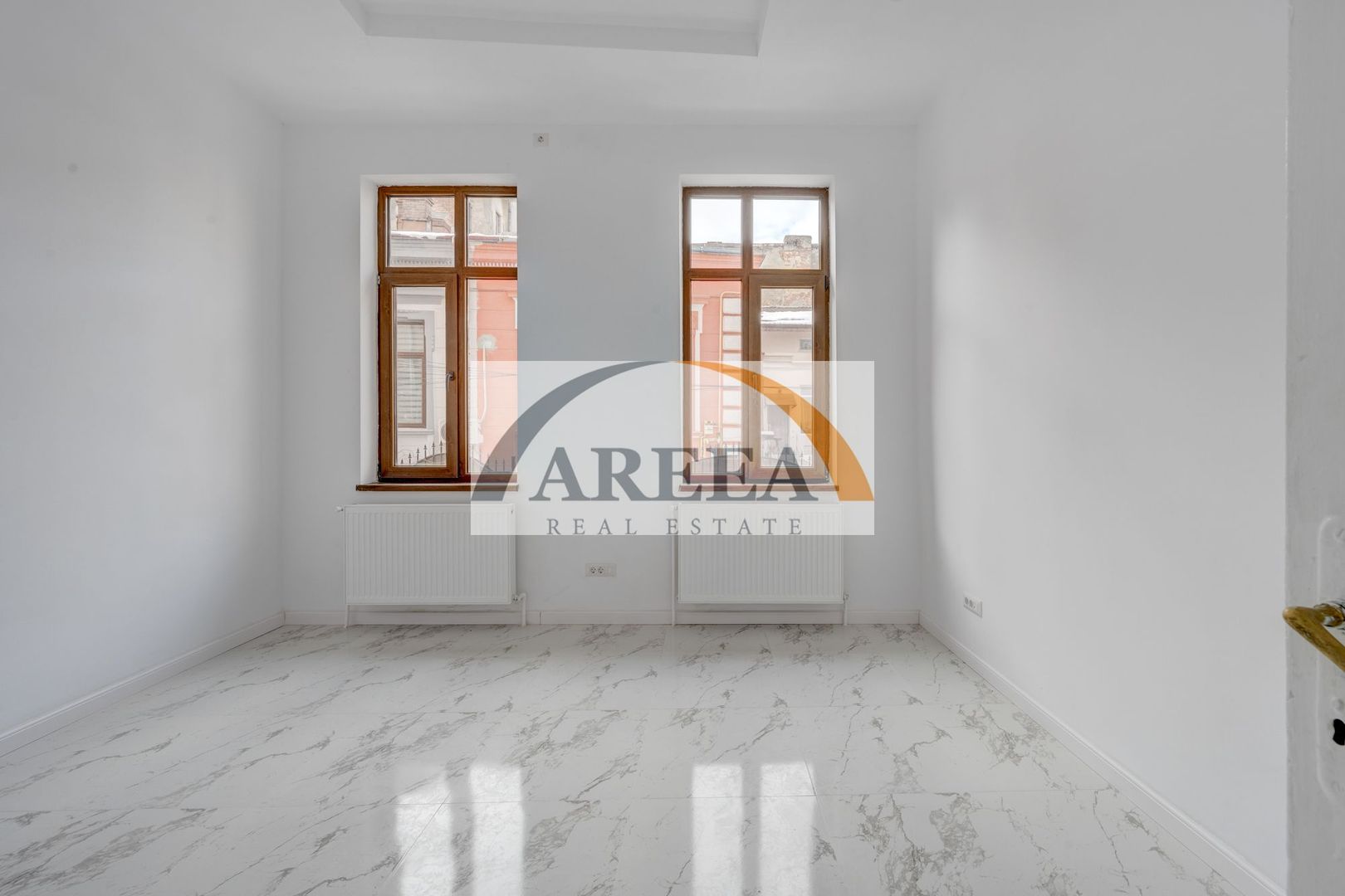 VILA RENOVATA SI ELEGANTA - 131 mp, 6 camere - Mitropolie / Unirii - Poză 8