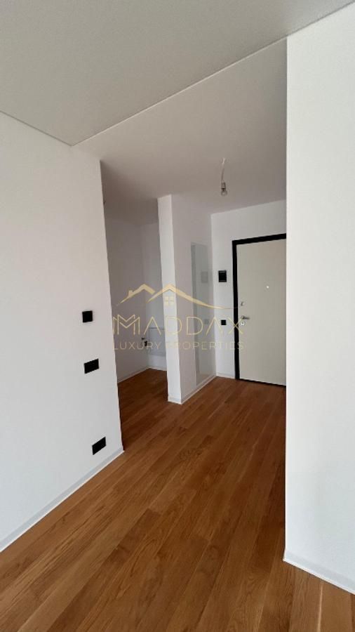 Apartament exclusivist cu vedere panoramică către Lacul Tei *** - Poză 7