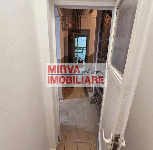 🏢 Spațiu de birouri – 5 camere, 3 băi – Mansardă vilă, Central - Poză 56