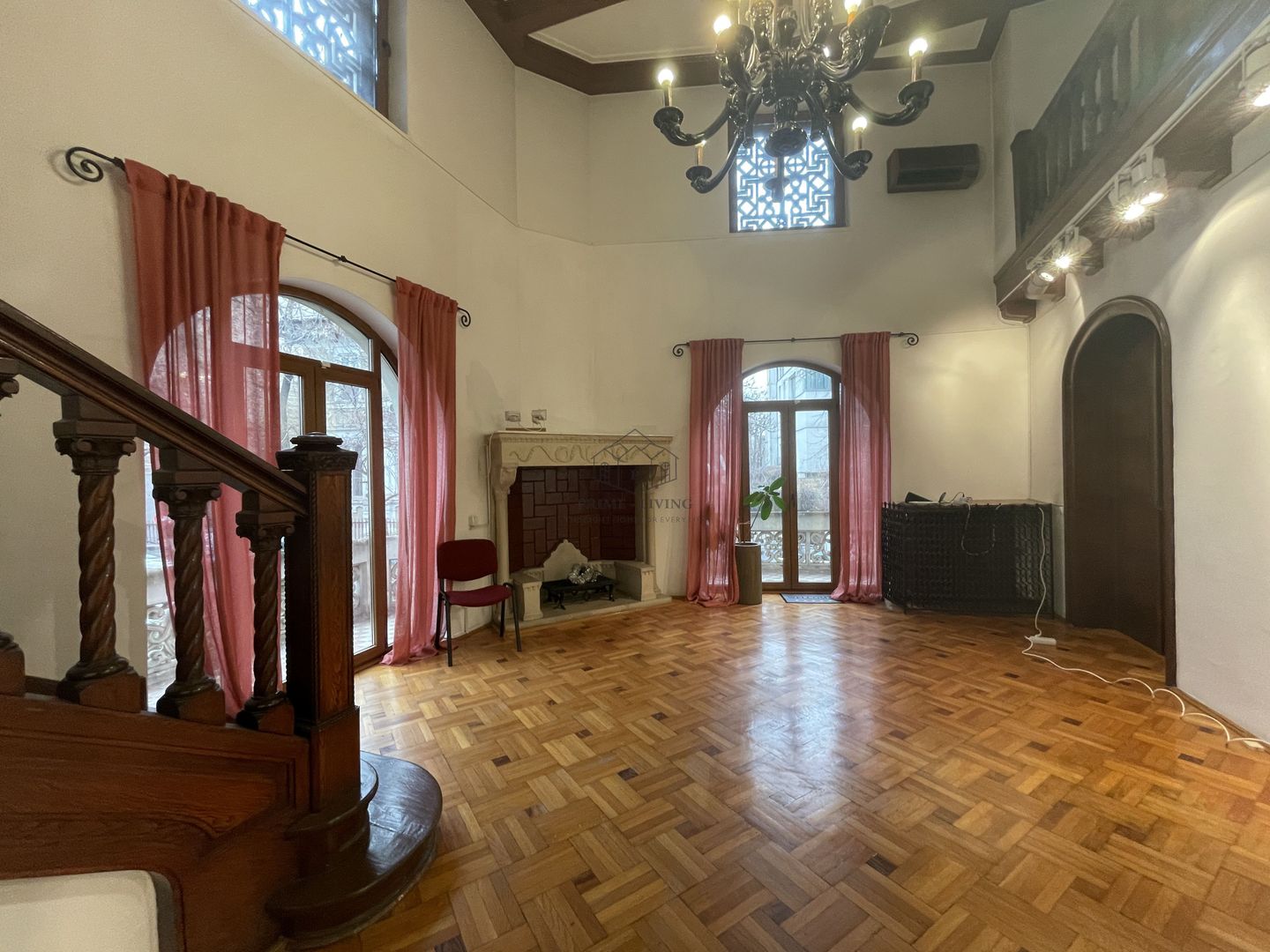 VILA SUPERBA LA INCHIRIERE PRETABILA CA SPATIU DE BIROU SAU REZIDENTA - Poză 7