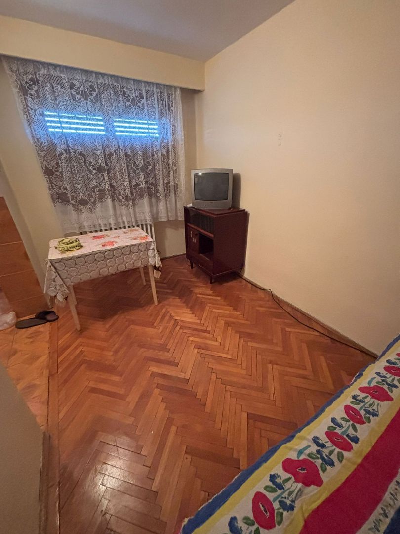 Apartament cu 3 camere de vanzare in Cugir - Poză 9