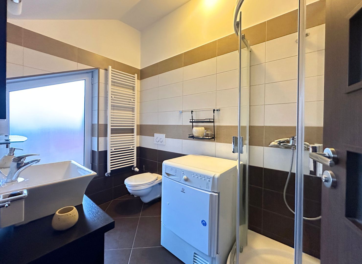 Închiriere casa duplex primitor creat pentru confort liniște și momente frumoase - Poză 30