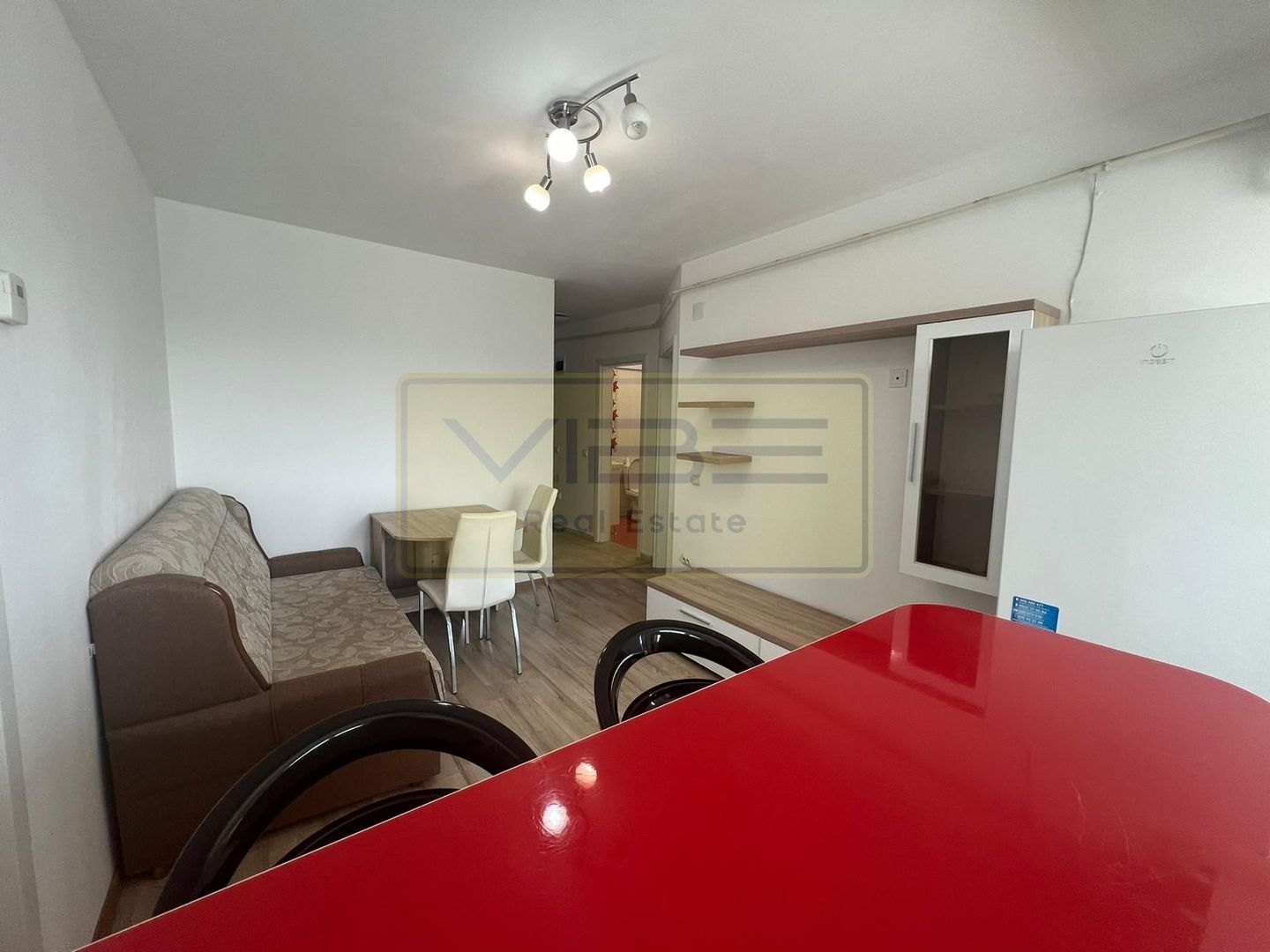 Apartament modern 2 dormitoare+living Nicolina T.Neculai - Poză 2