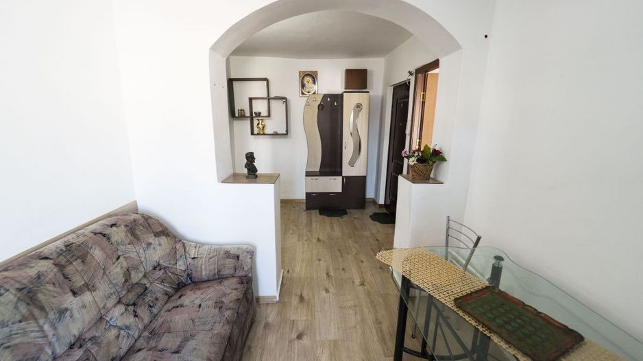 Apartament primitor 2 camere, ideal locuinta sau investitie, Rovine-langa Penny - Poză 2