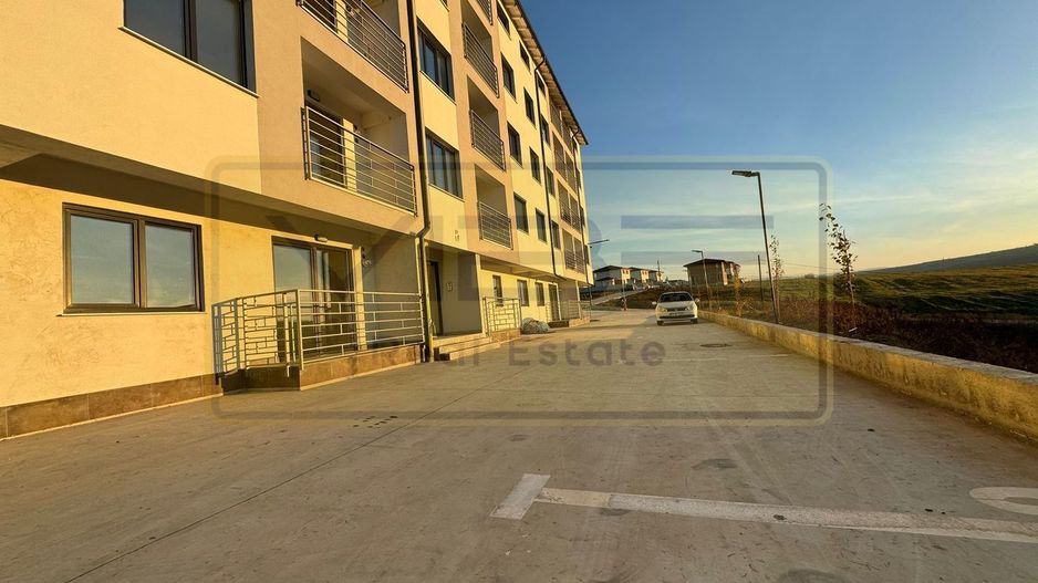 Apartament NOU 3 camere cu parcare Bucium Visani - Poză 9