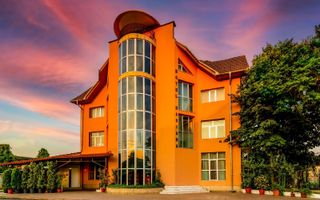 Oportunitate de Investiție: Complex Hotelier cu Saloane de Evenimente - Poză 1