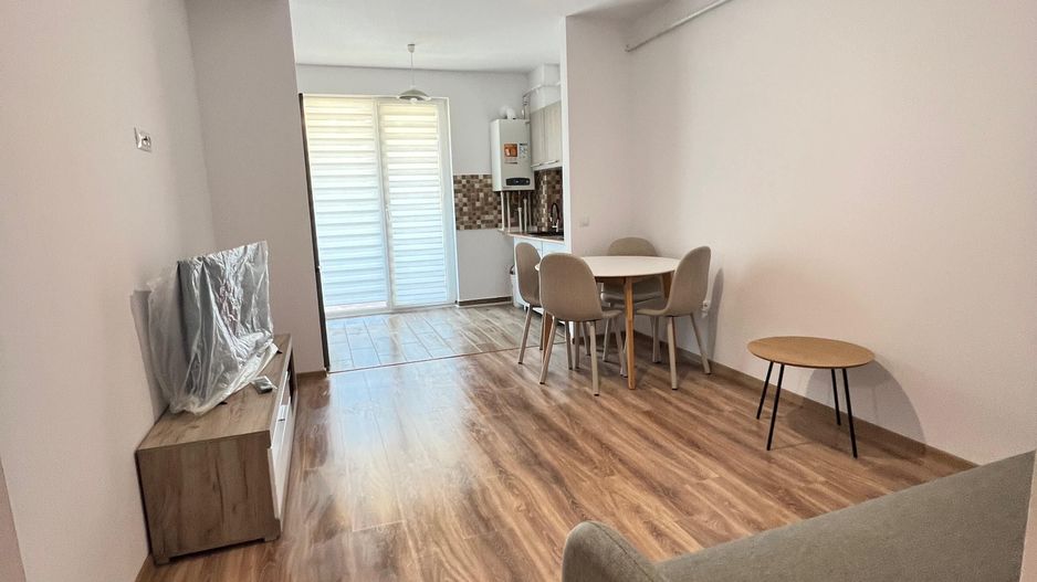 Apartament 2 camere + loc de parcare Pacurari Alpha Bank 450 euro - Poză 2