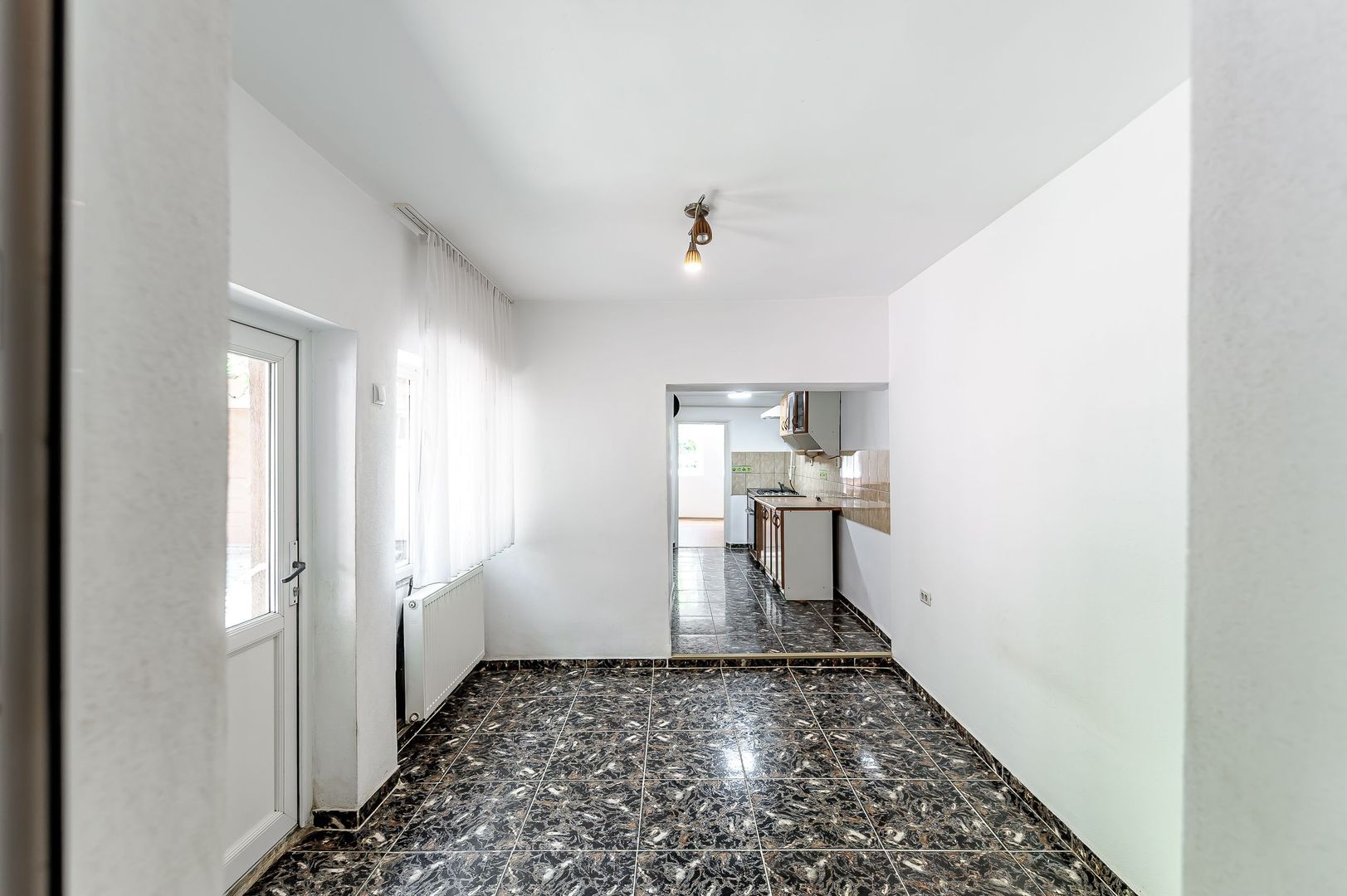 VÂNDUT! Casă individuală cu grădină,  Aradul Nou, Str. Molidului - Poză 6