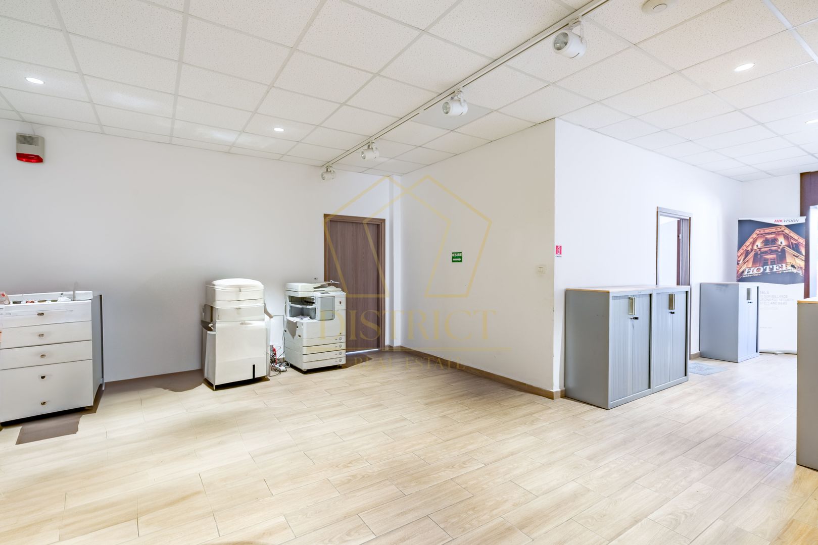 COM 0% Clădire birouri, hala, comercial, clinica sau alte activitati | Mehala - Poză 13