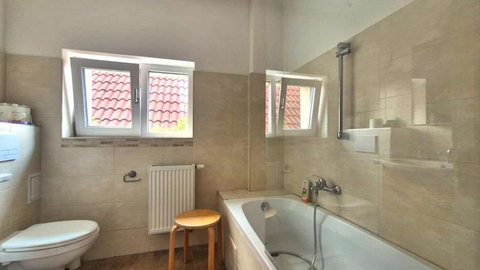 Apartament in casă, într-o zonă exclusivistă, priveliște deosebită. - Poză 29