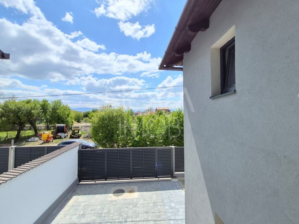 Casa individuala 5 camere + terasa, pivnita si pod amenajabil, Sibiu - Poză 3