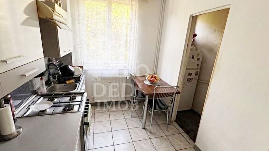 Apartament 2 camere de vanzare in zona Rogerius, Oradea - Poză 5