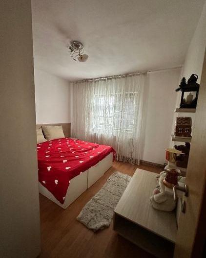 Apartament 2 camere, zona Lunei , etaj intermediar, centrala - Poză 5