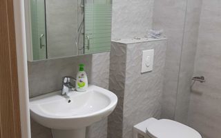 DE ÎNCHIRIAT: Apartament 3 camere – Piața Victoriei - Poză 5