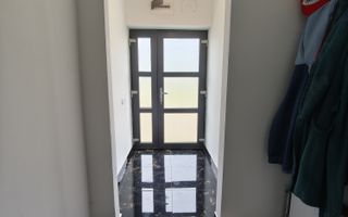 Casă spațioasă de vânzare – P+M | 5 camere | 255 mp construiți - Poză 12