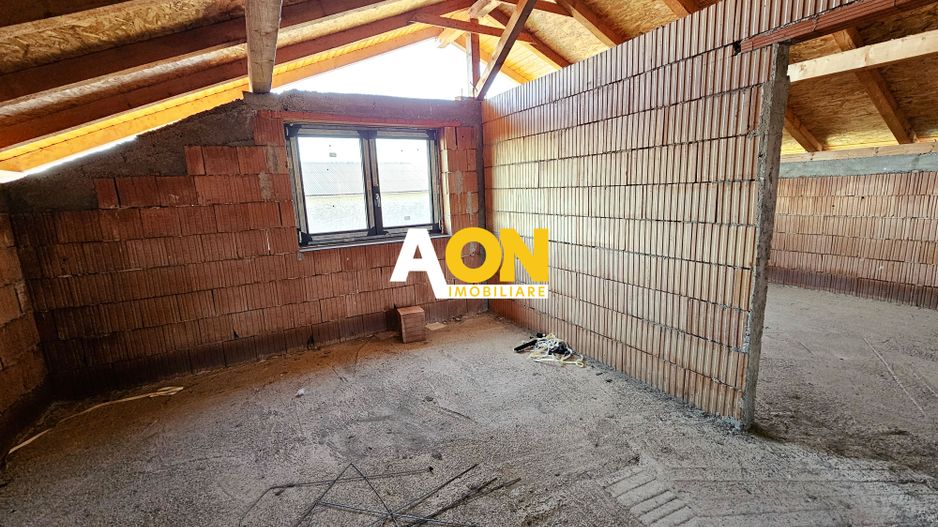 Casa la rosu, 5 camere, garaj, 479 mp teren, com. Ciugud - Poză 13