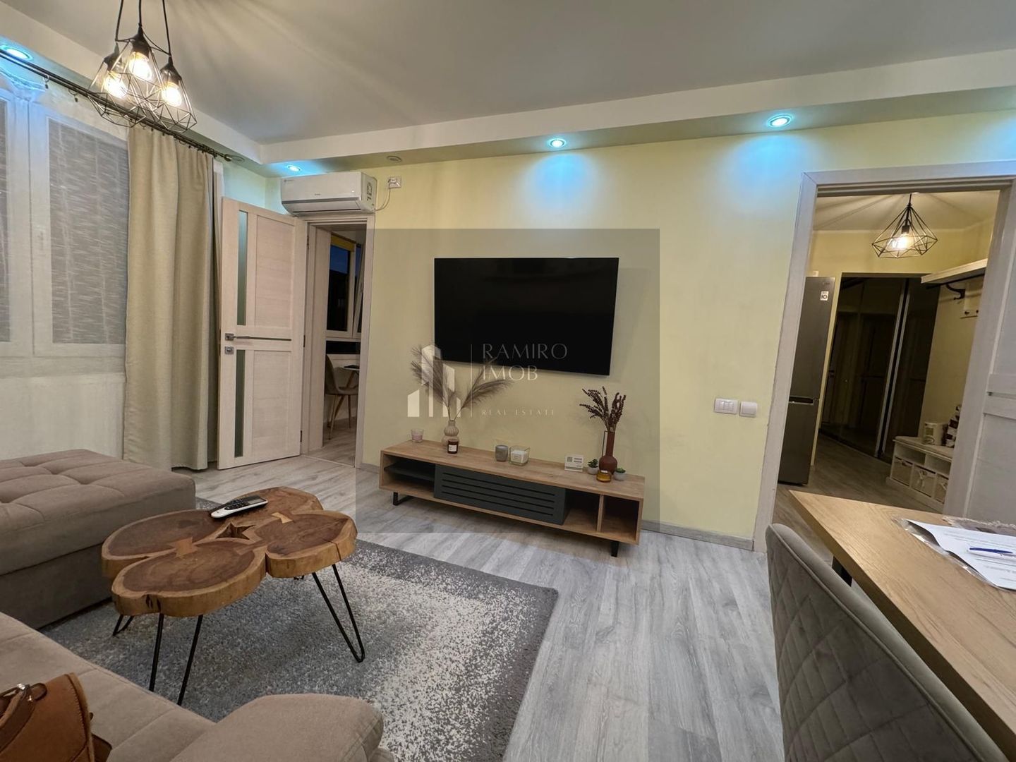 Inchiriere Apartament 3 camere decomandat Titan / Theodor Pallady - Poză 2