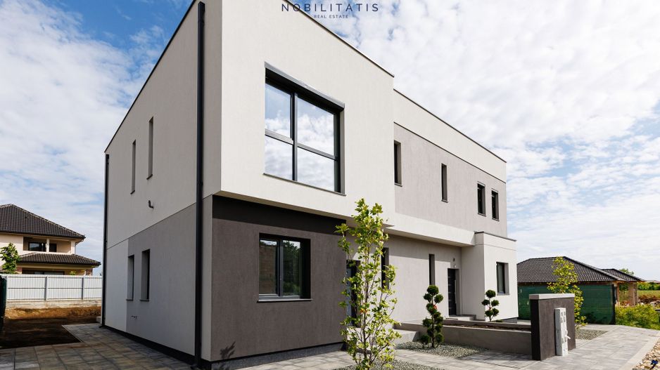 Duplex de vanzare la liziera padurii - 130 mp, 4 bai & 4 dormitoare - Poză 1