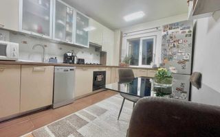 Apartament 3 camere decomandate, etaj intermediar – Zorilor - Poză 1