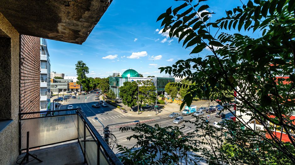 Apartament cu 4 camere vizavi de Consiliul Județean - Poză 3