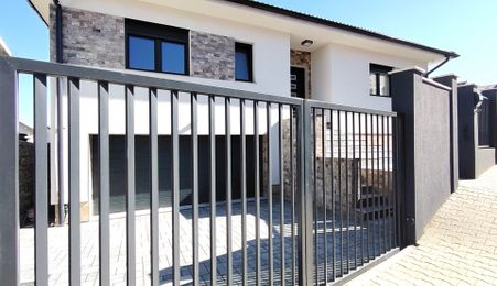 Casa noua cu garaj, pivnita, curte mare
