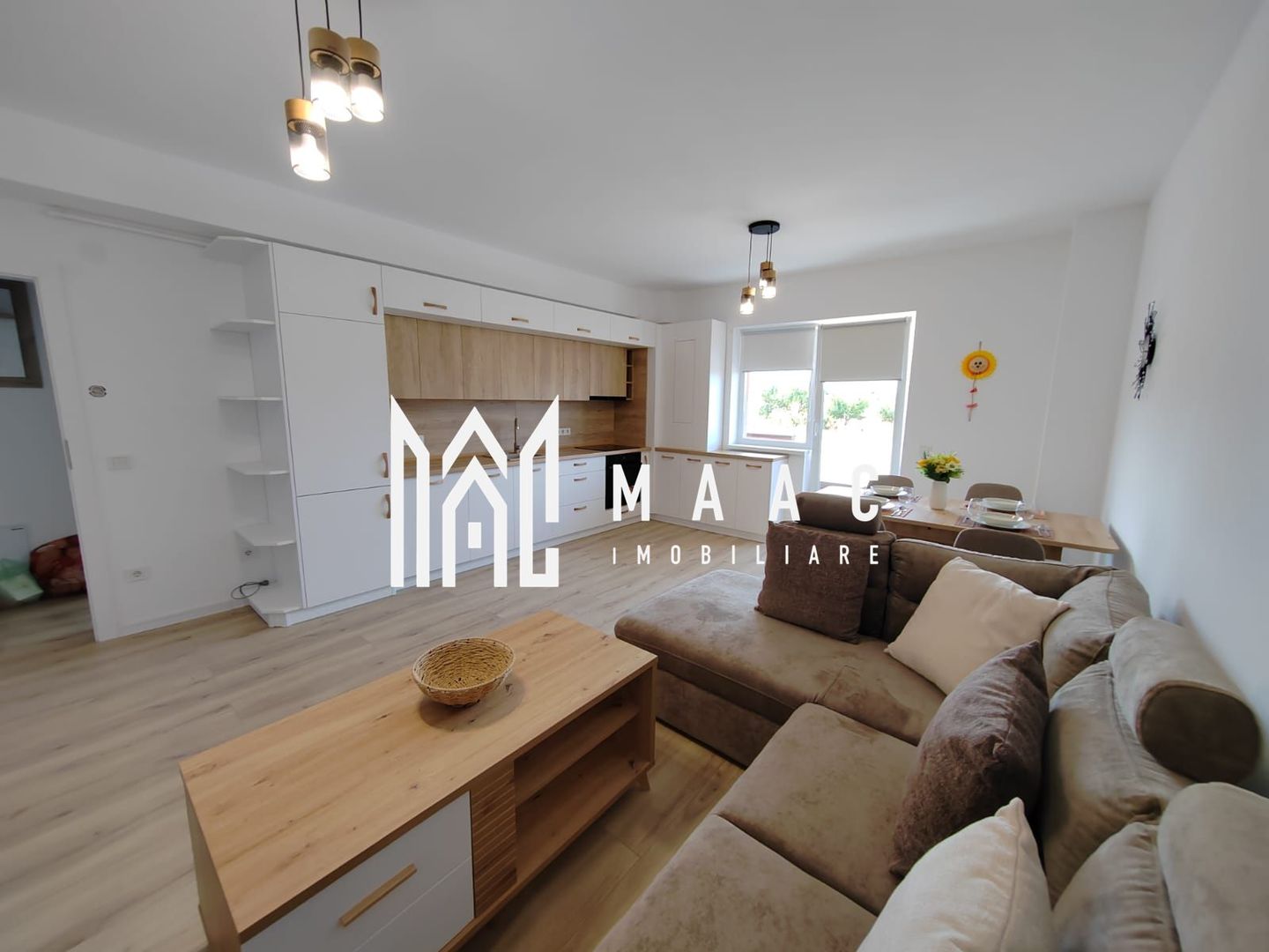 Închiriere apartament 3 camere - Poză 18