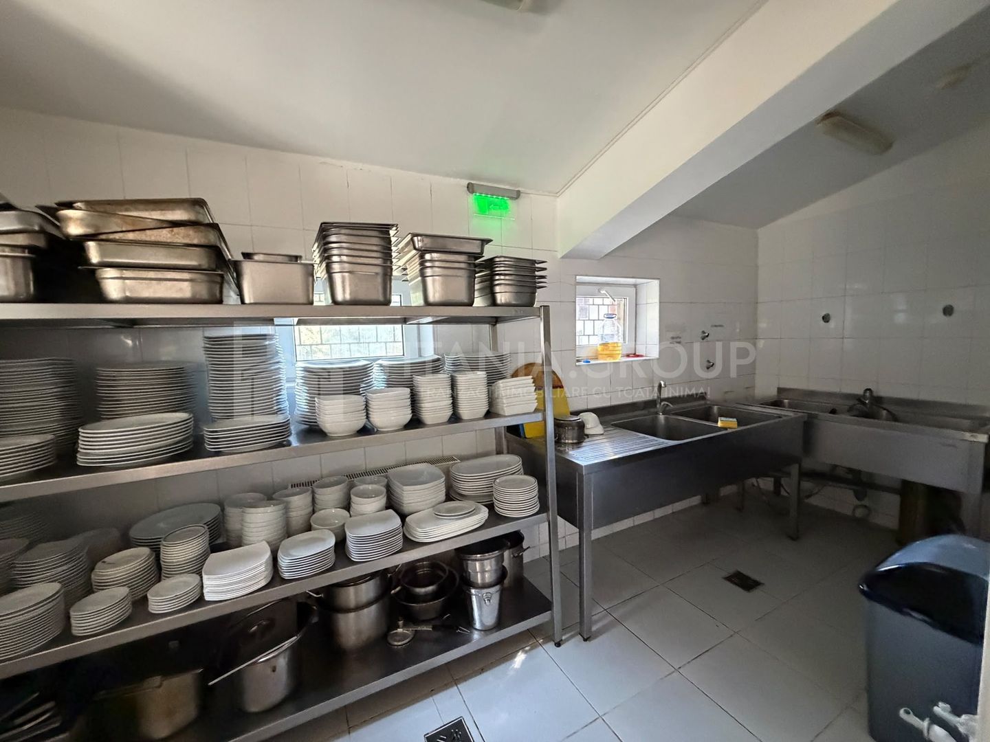 Hotel 4 stele, complet echipat, 30 camere, 6.000 mp teren – Poiana Brașov - Poză 11