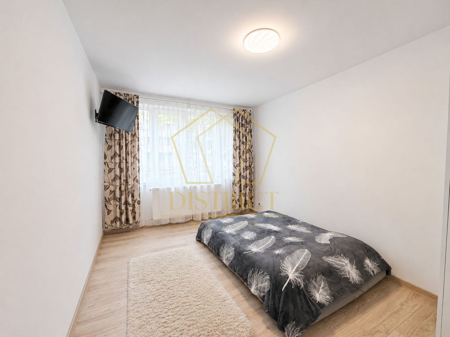 Apartament decomandat cu 3 camere și boxa | Parter | Dâmbovița - Poză 5