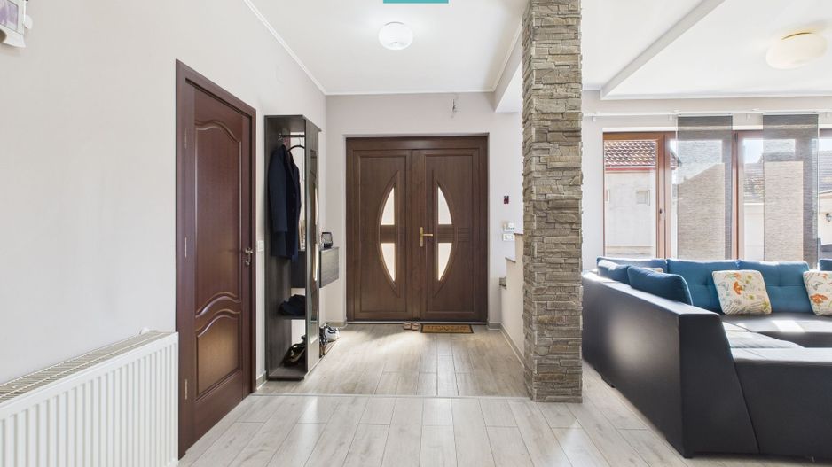 Casă modernă cu 2 corpuri, 5 camere în Pecica - Poză 10