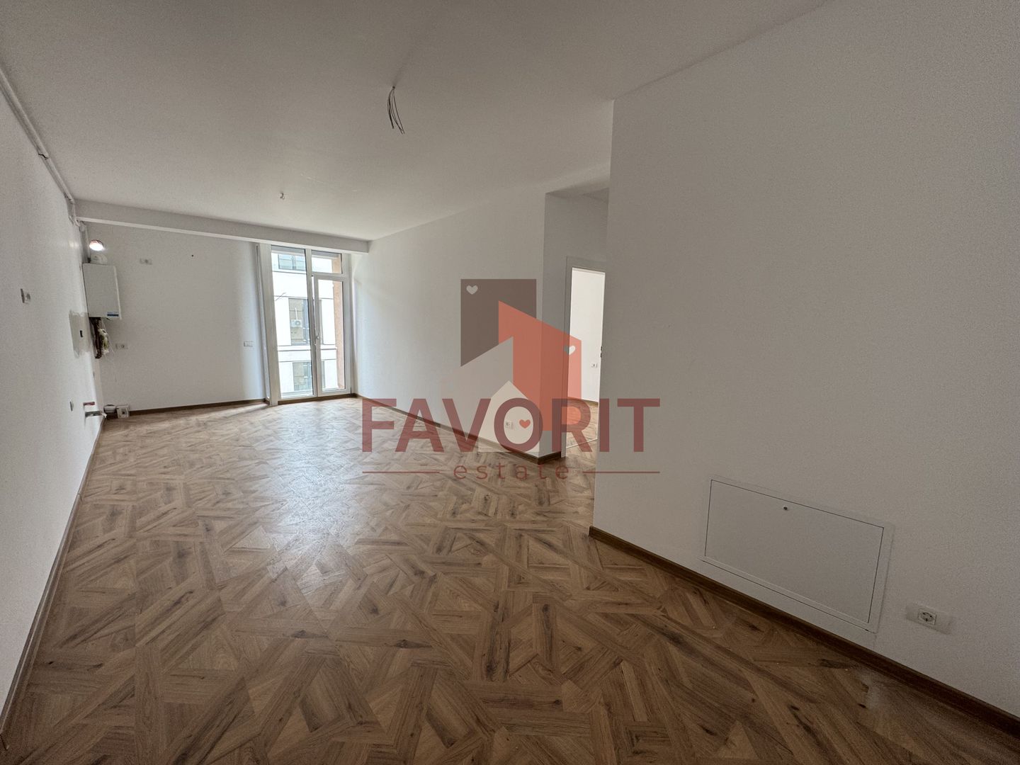 Etaj intermediar. Loc de parcare. Disponibil imediat - Poză 1