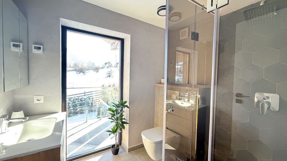 Casă de vacanță modernă într-un cadru natural deosebit – Râșnov - Poză 10