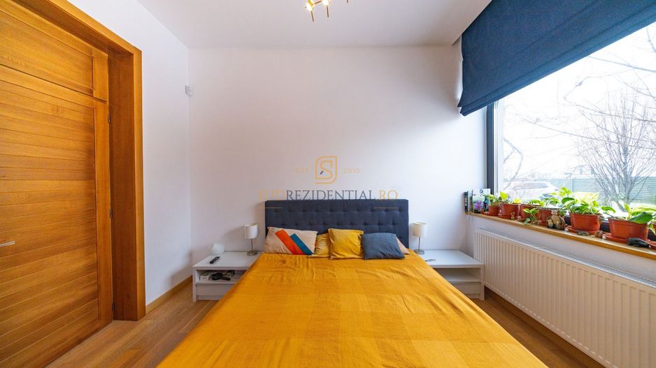 Resedinta spectaculoasa  – Vila exclusivista deschidere directa la lac - Poză 25