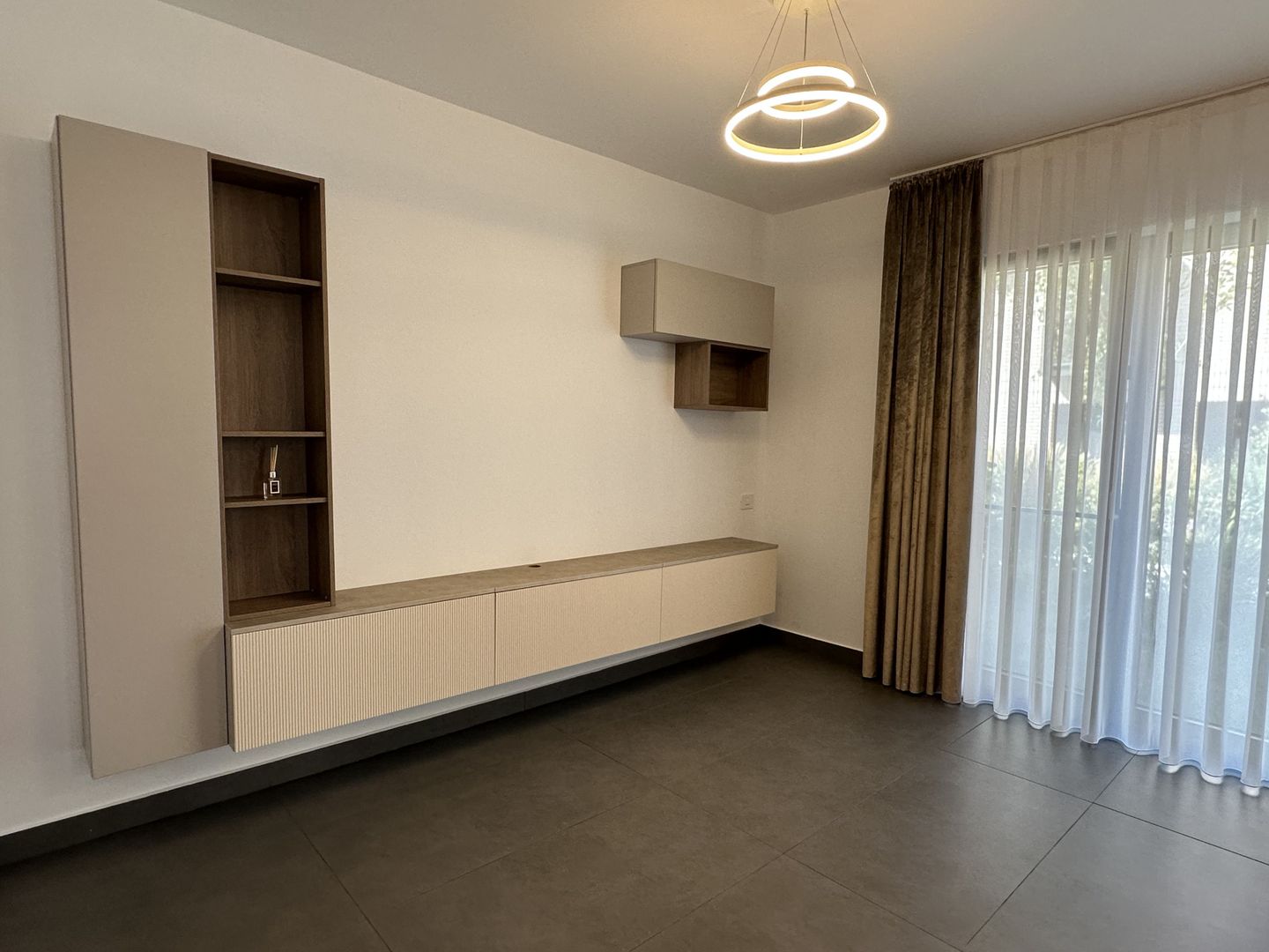 3 camere cu gradina Avalon Estate, Pipera - Poză 1